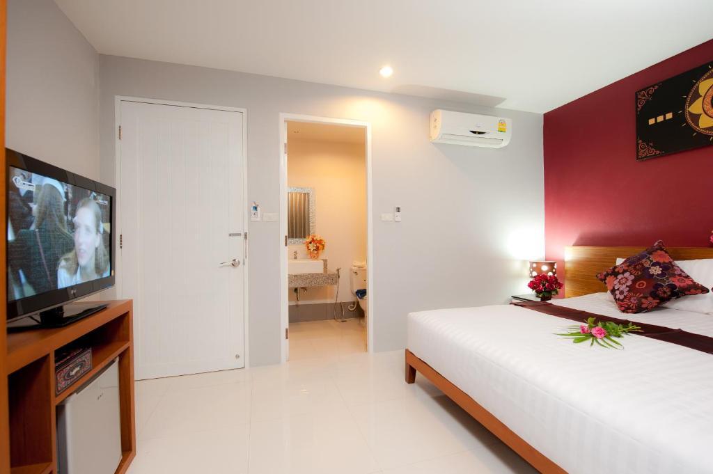 Rama Kata Beach Hotel Екстер'єр фото