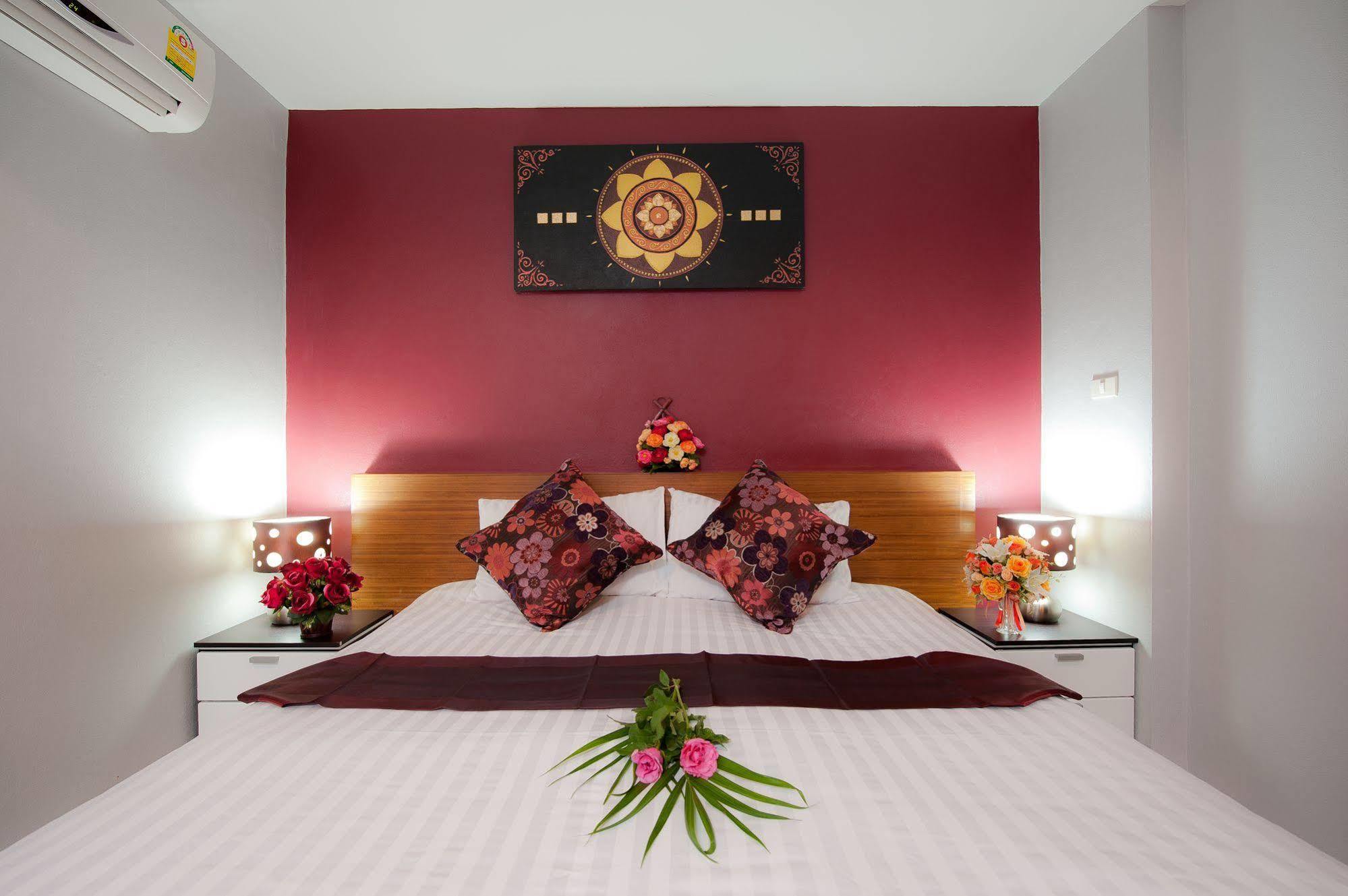 Rama Kata Beach Hotel Екстер'єр фото